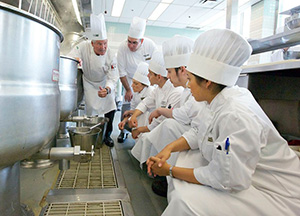staff-training-kitchen-300